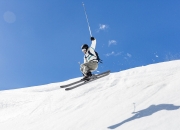 开云棋牌游戏-跨界传奇，从韩国爆冷阿尔及利亚，到金玟哉在NBA季后赛的接管启示