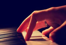 开云官网-从灰熊爆冷老鹰到布克世界杯接管，体育世界里的唯一性瞬间