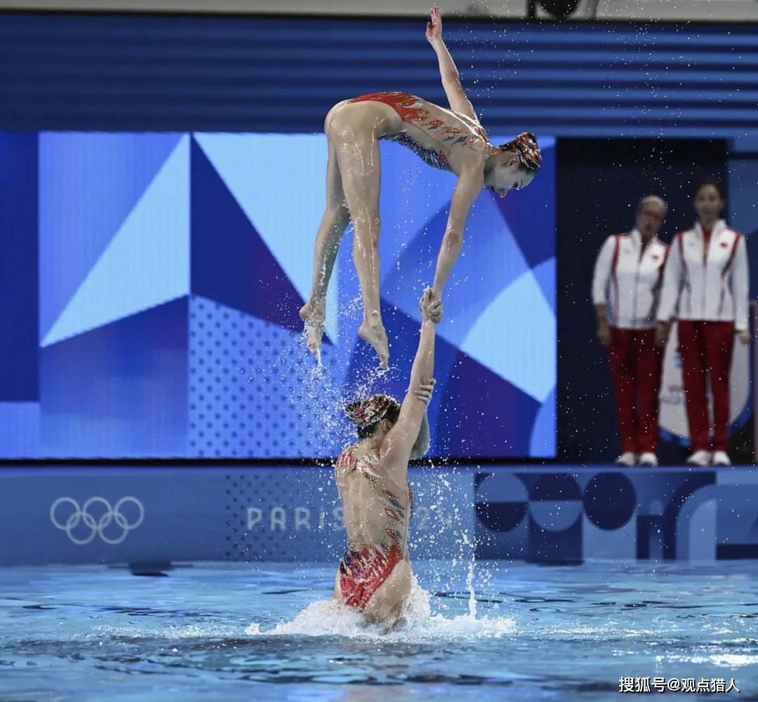 世界纪录刷新,游泳选手力压强敌! 世界纪录刷新,游泳选手力压强敌!