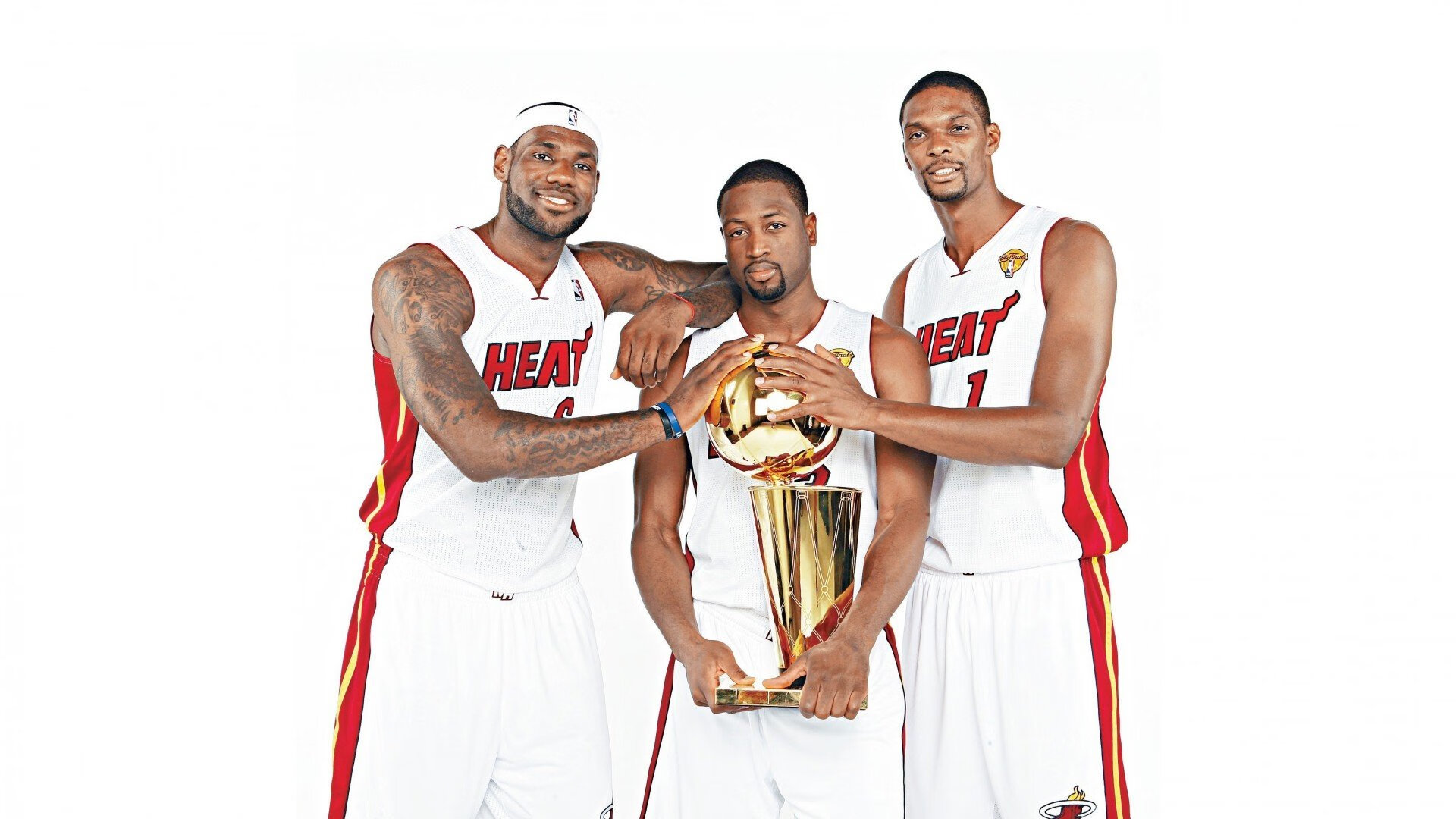 阿什拉夫爆发点燃战局，乌克兰争冠战逆风胜出法国