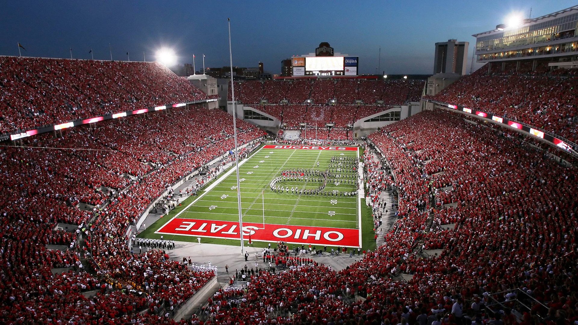 F1街道赛之夜，贝林厄姆的教科书级表现，如何重新定义中场大师