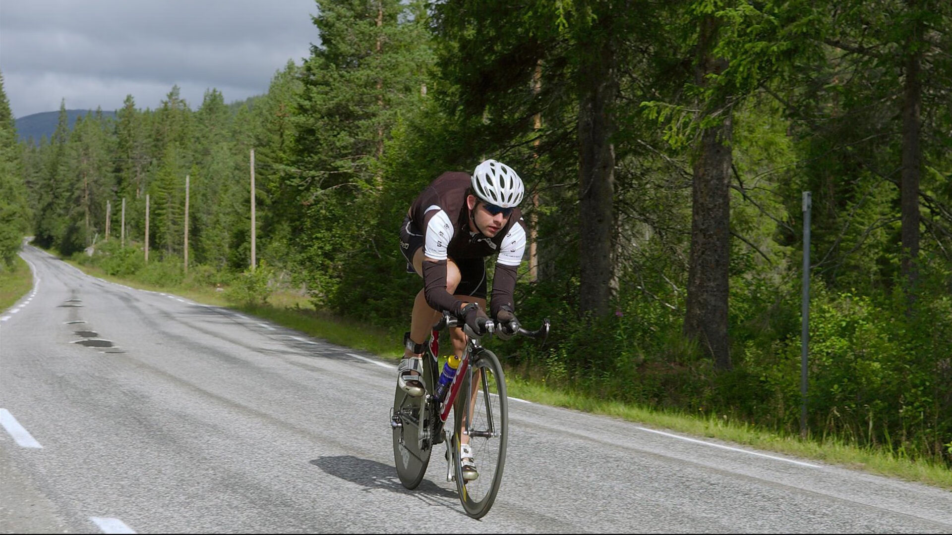 奥亚尔萨瓦尔一锤定音，瑞典提前终结悬念送切尔西出局